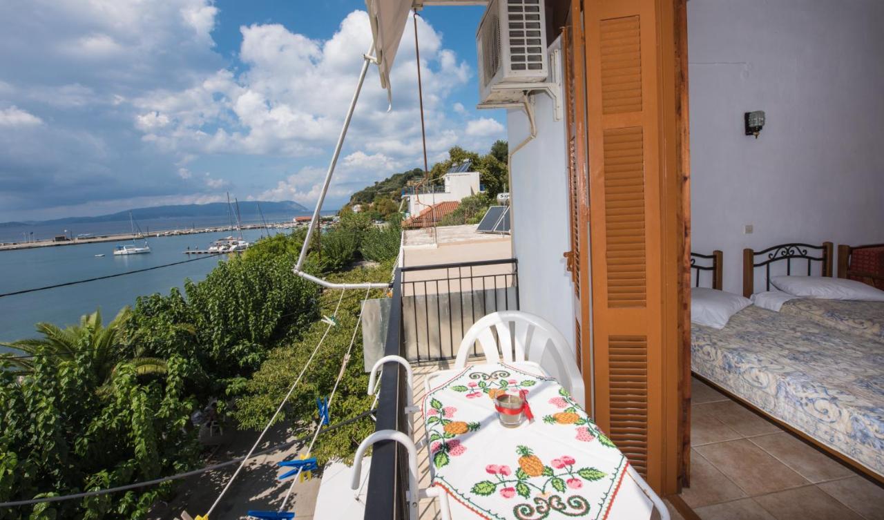 Orfanos Loutraki Rooms Exteriör bild